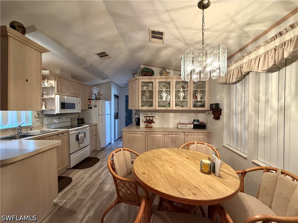 4550 Lafayette Ln E Property Photo 5