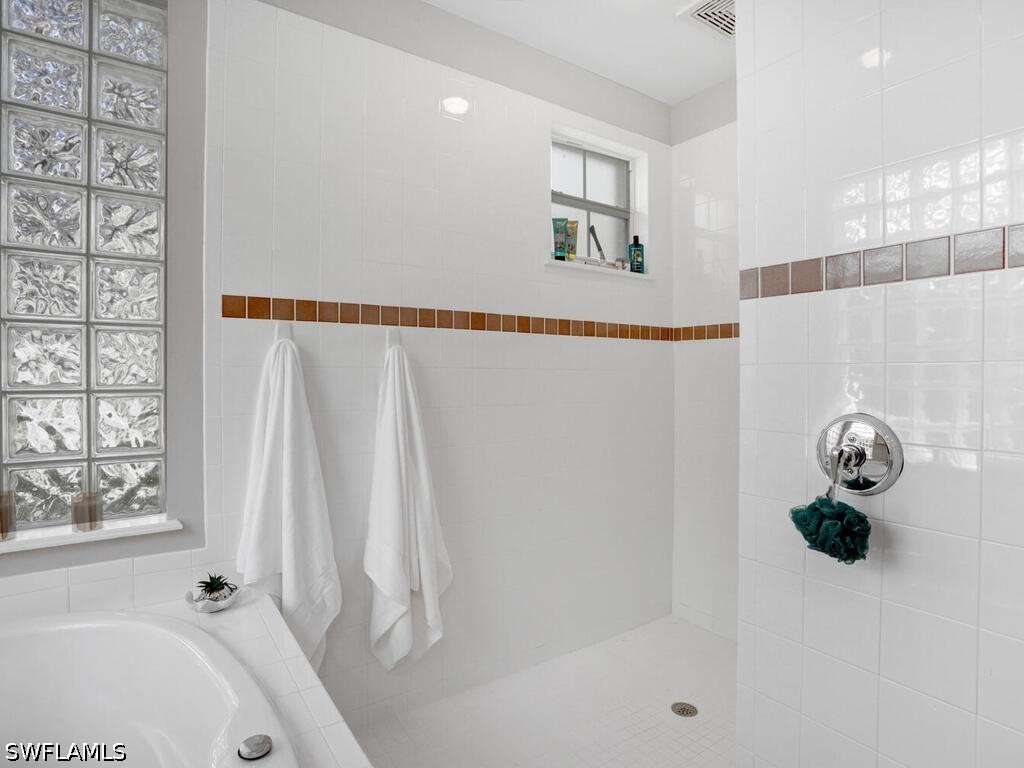 2847 Tiburon Blvd E 8-101 Property Photo 21