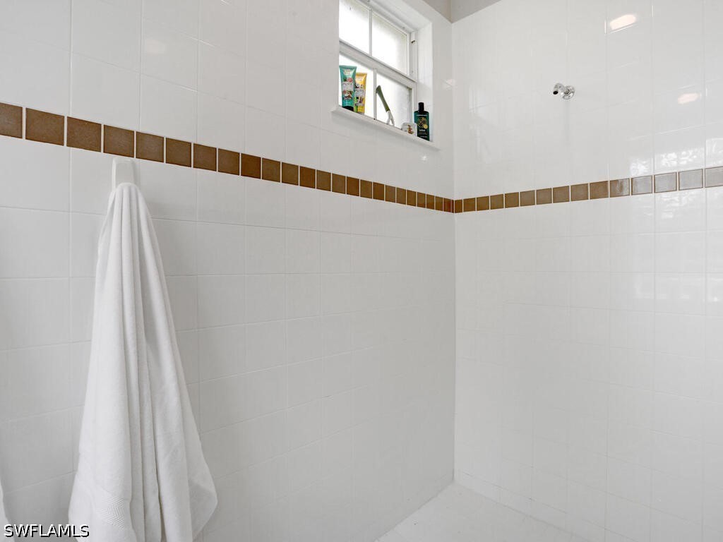 2847 Tiburon Blvd E 8-101 Property Photo 22