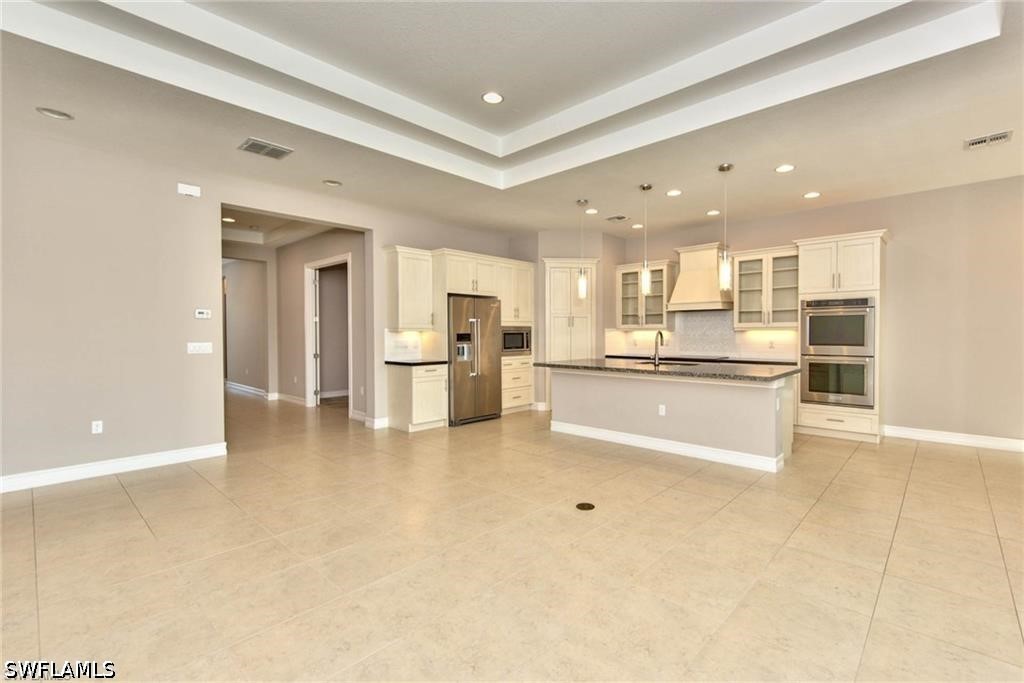 9336 Woodhurst Dr Property Photo 3