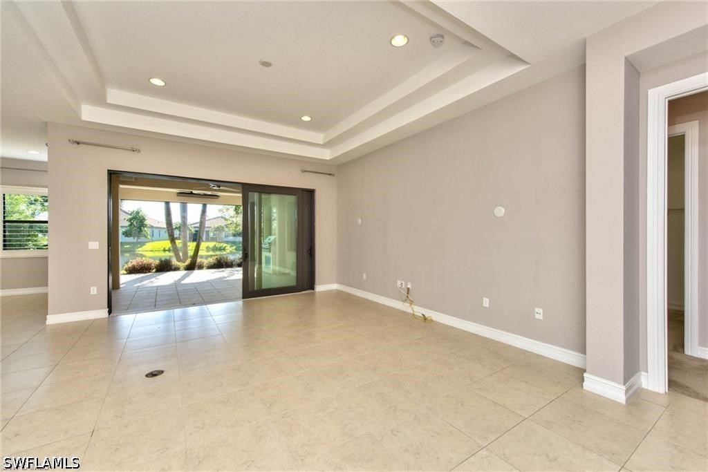 9336 Woodhurst Dr Property Photo 7