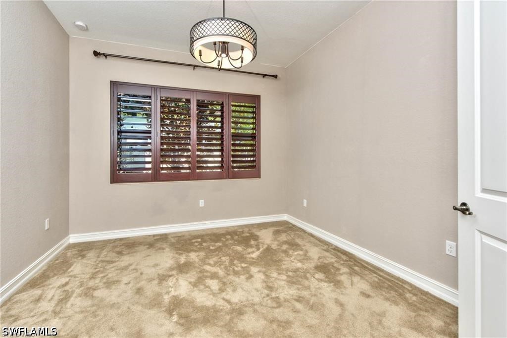 9336 Woodhurst Dr Property Photo 10