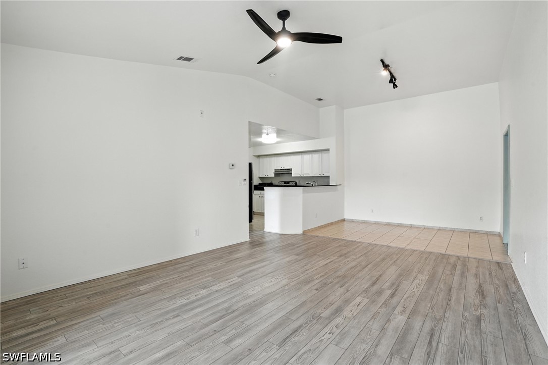 226030686 Property Photo 10
