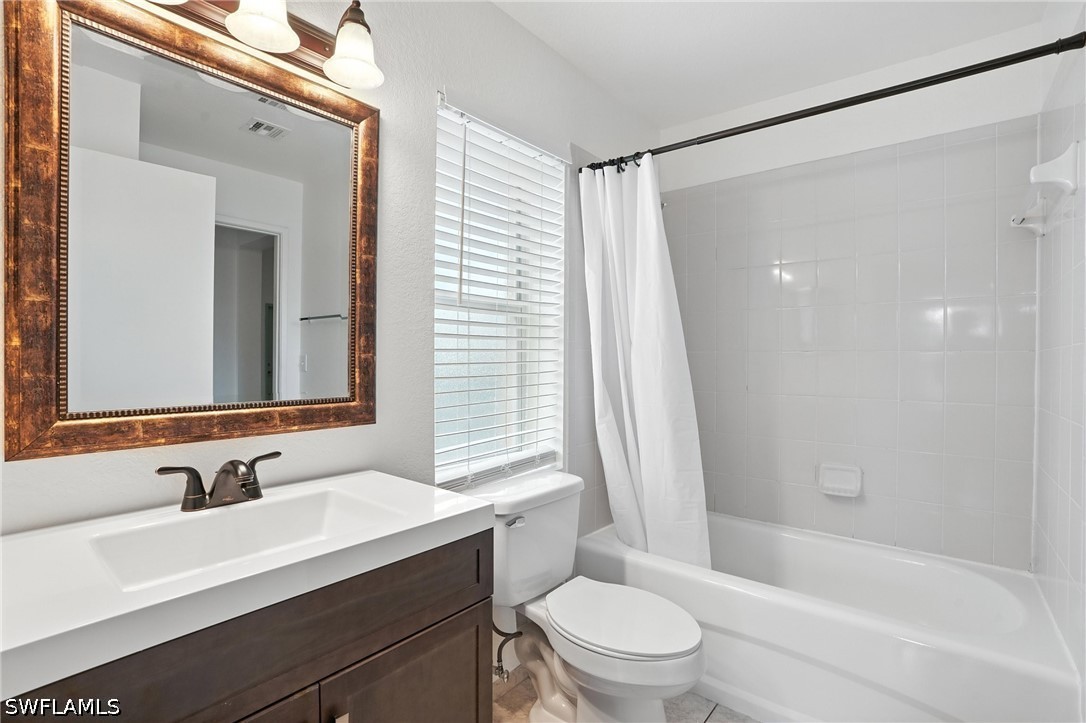 226030686 Property Photo 17