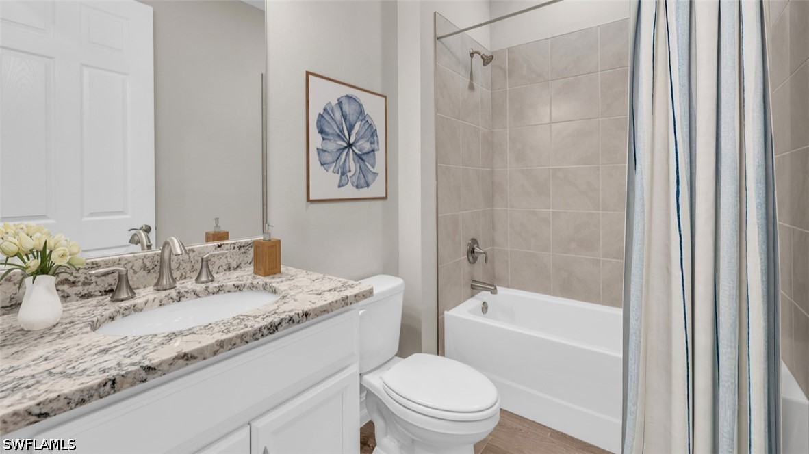 17956 Shade Tree Loop Property Photo 12