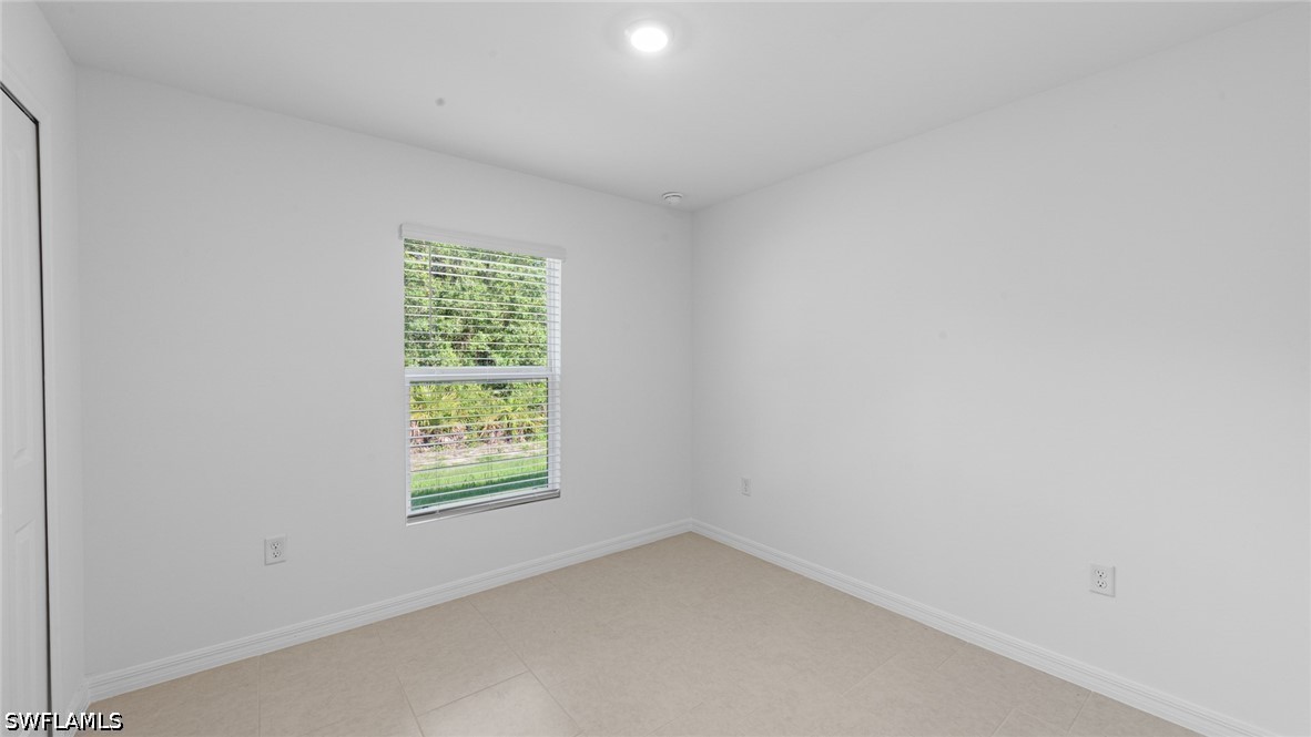2418 Nw 20th Pl Property Photo 5