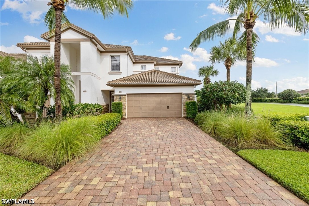 8051 Players Cove Dr 102 Property Photo 5