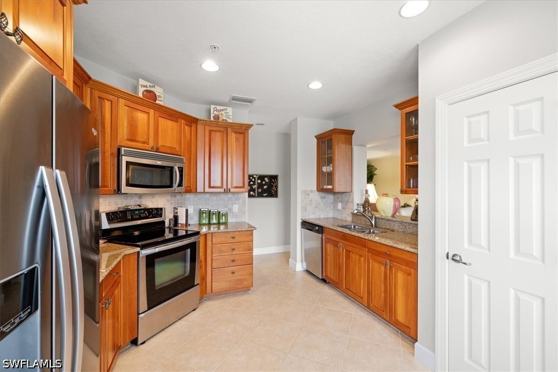 8051 Players Cove Dr 102 Property Photo 16