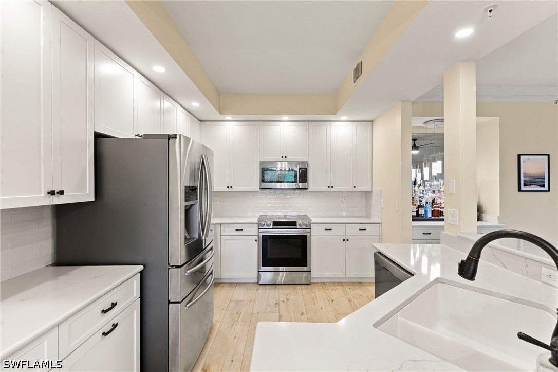 201 Vintage Bay Dr 2 Property Photo 11