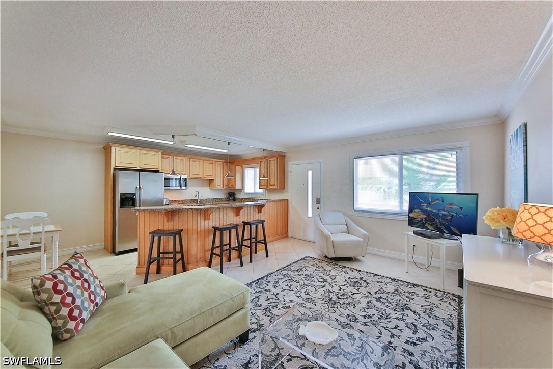 1100 Gulf Shore Blvd N 207 Property Photo 3