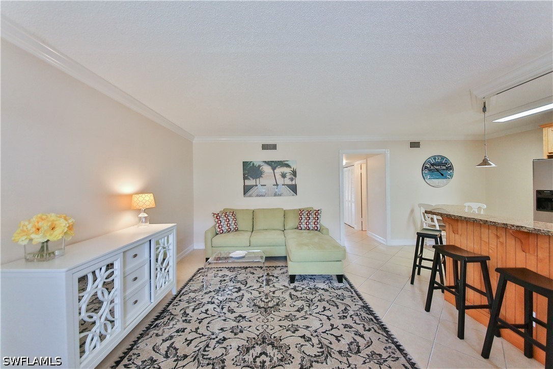 1100 Gulf Shore Blvd N 207 Property Photo 4