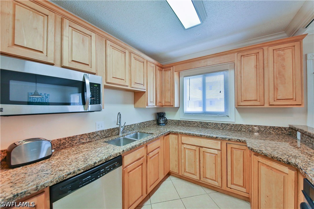1100 Gulf Shore Blvd N 207 Property Photo 6