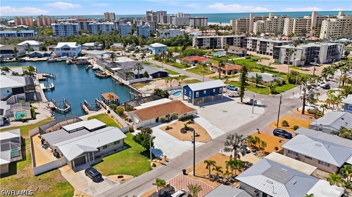 120 Albatross St Property Photo 47