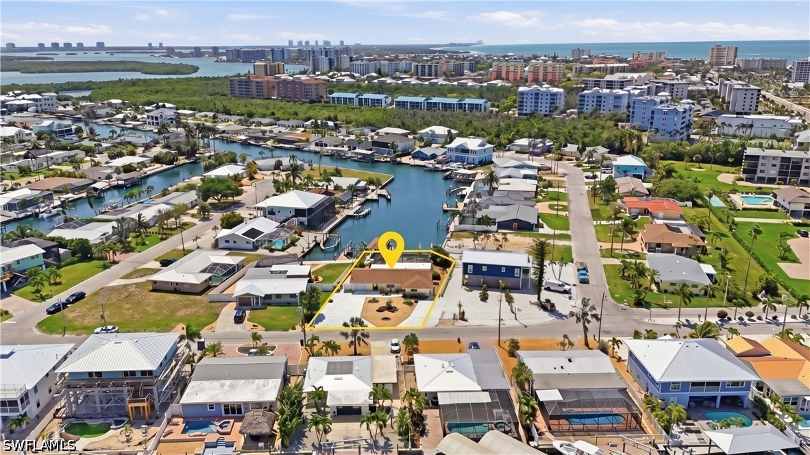 120 Albatross St Property Photo 49
