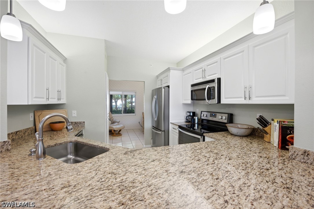 7638 Pebble Creek Cir 102 Property Photo 8