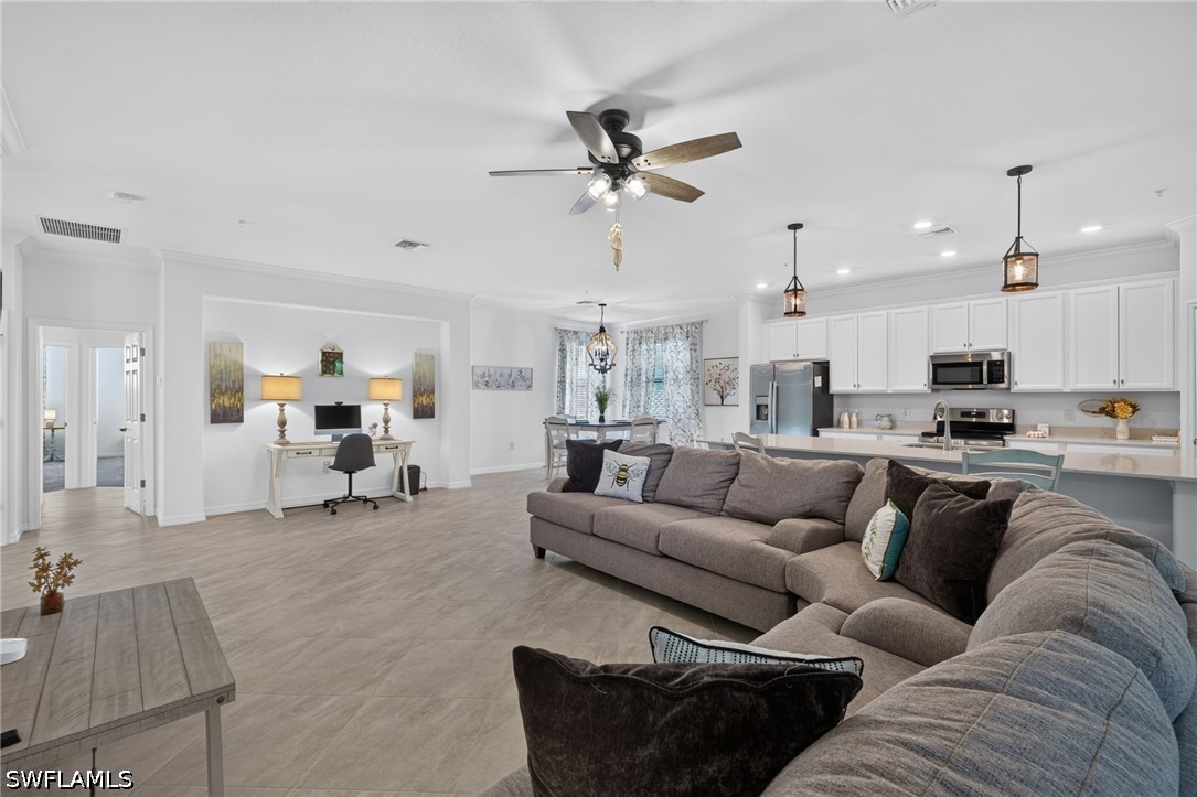 12015 Hawthorn Lake Dr 201 Property Photo 5