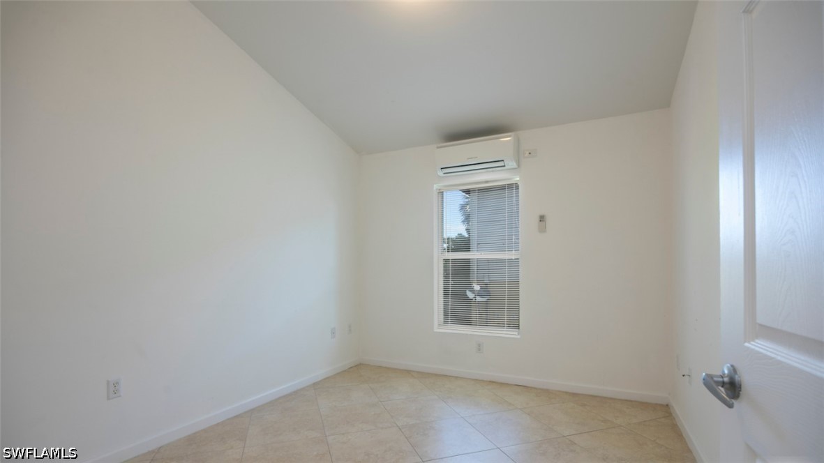 1555 Blue Point Ave 6 Property Photo 8