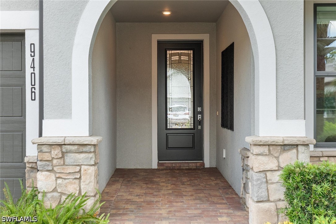 9406 Greyhawk Trl Property Photo 2
