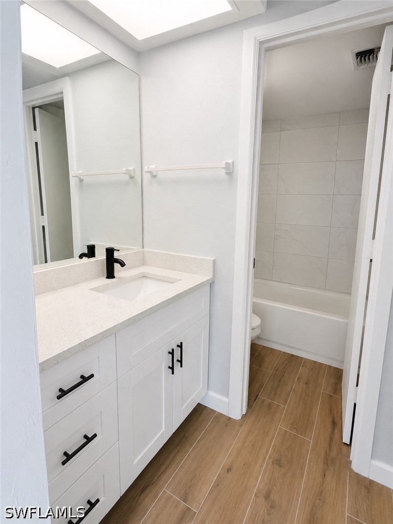 4100 Looking Glass Ln 3008 Property Photo 5