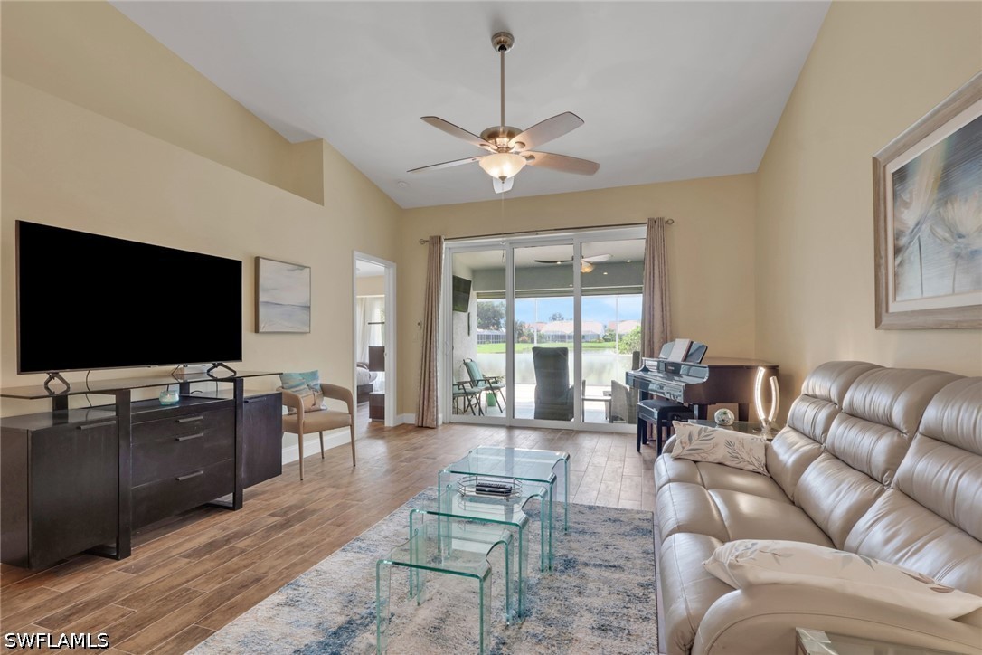 2266 Stacil Cir Property Photo 16