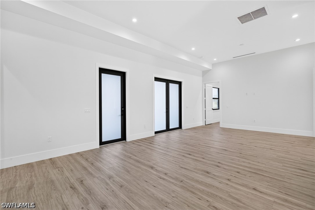 4164 Everglades Blvd N Property Photo 4