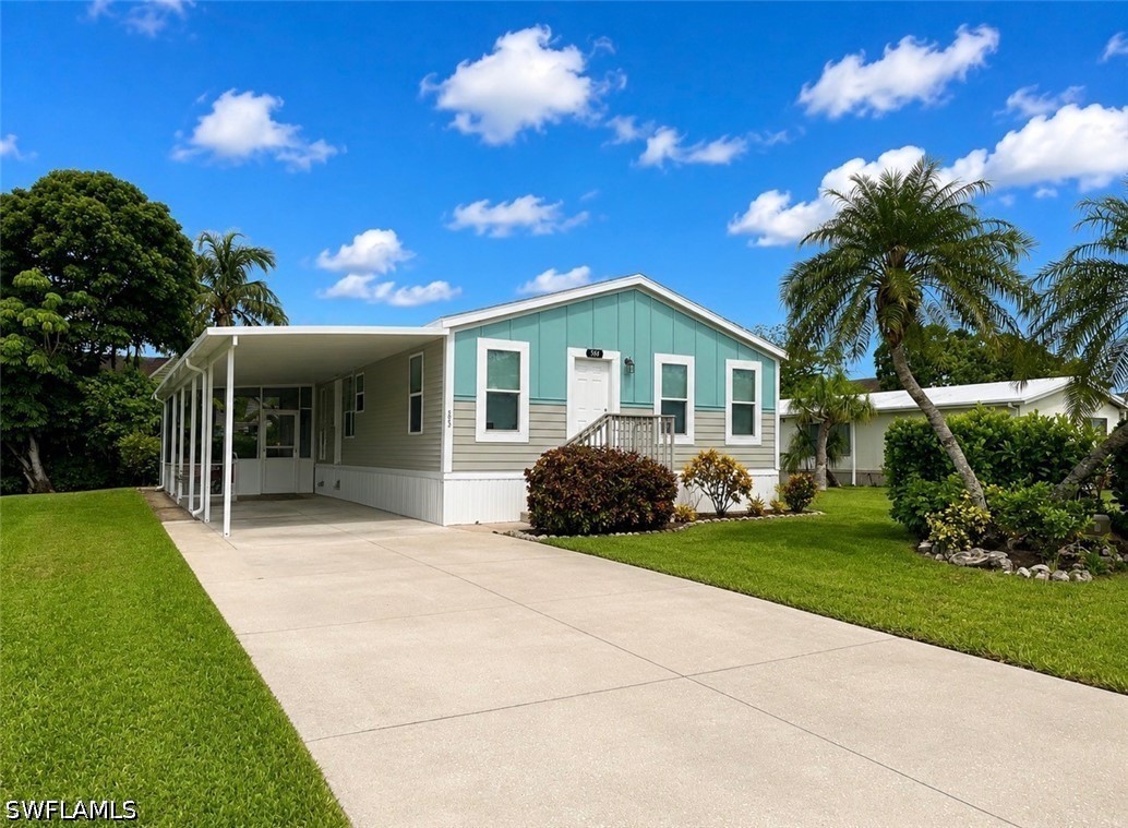 585 Cape Florida Ln Property Photo 2