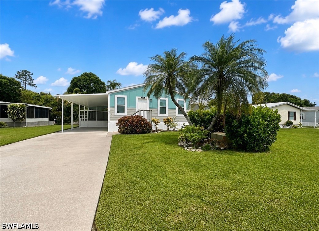 585 Cape Florida Ln Property Photo 3