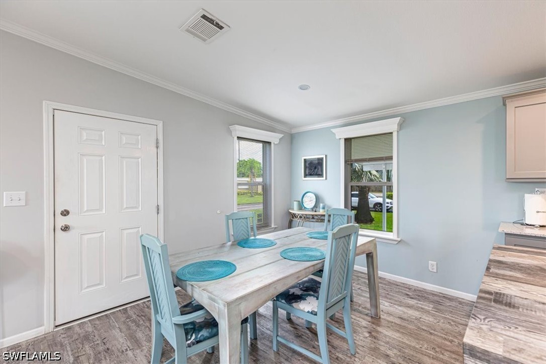 585 Cape Florida Ln Property Photo 8