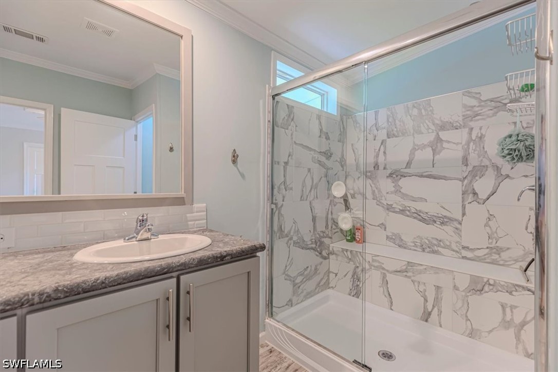 585 Cape Florida Ln Property Photo 15