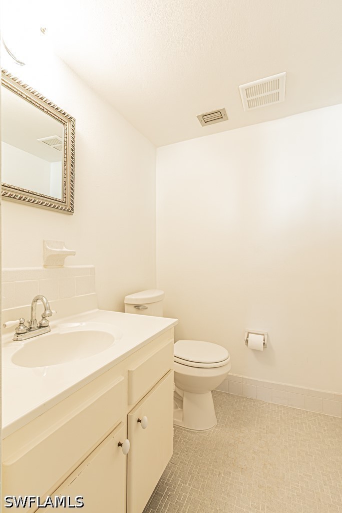 72 7th St S 203 Property Photo 18