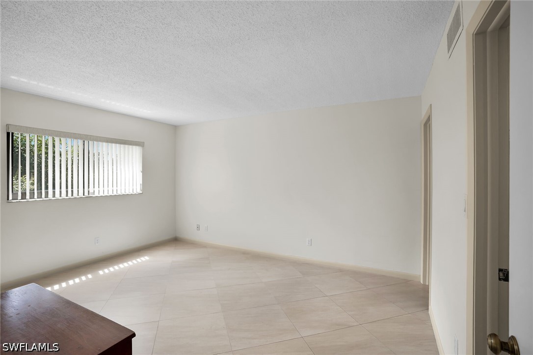 5773 Gage Ln 104b Property Photo 12