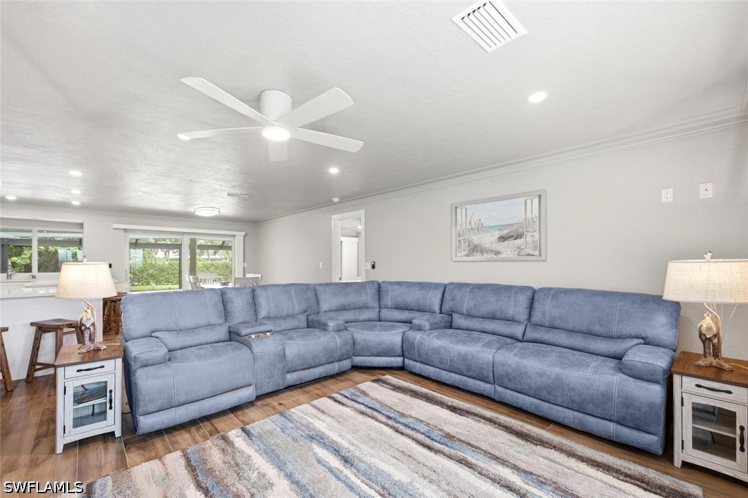 1270 Par View Dr Property Photo 11