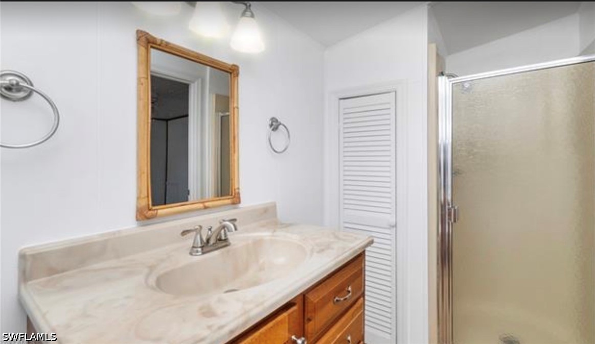 171 Grassy Key Ln Property Photo 8