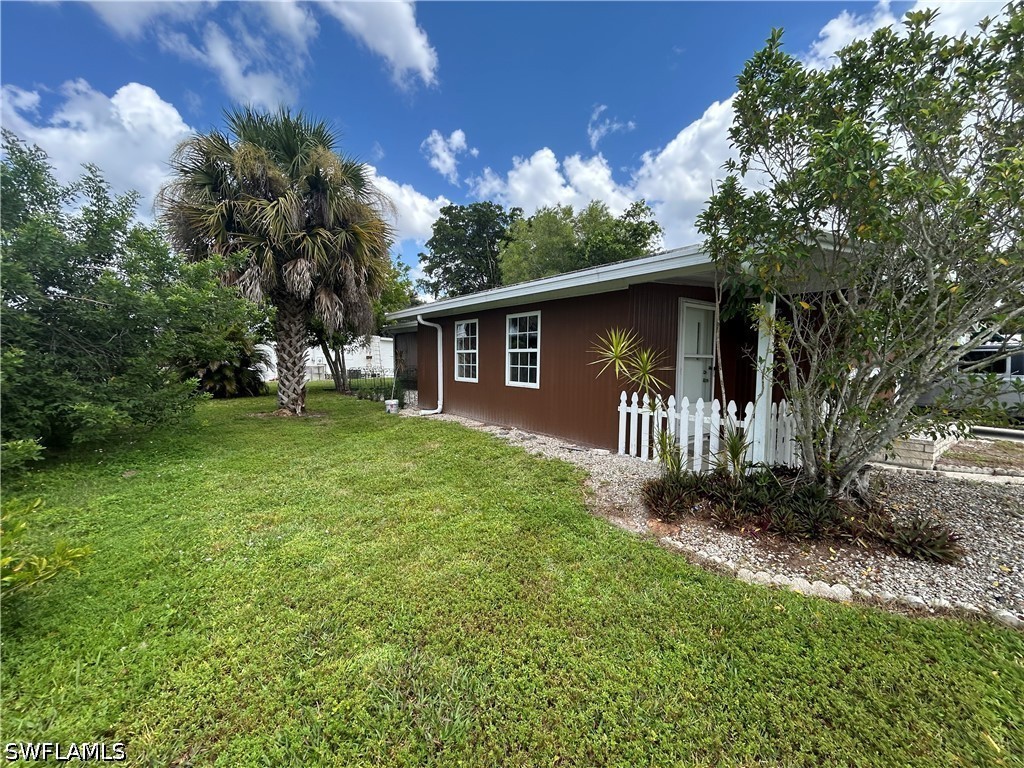 171 Grassy Key Ln Property Photo 13