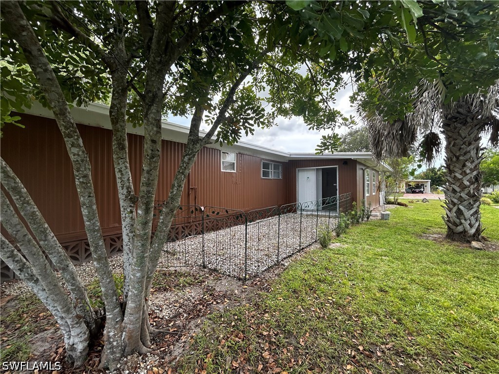 171 Grassy Key Ln Property Photo 14