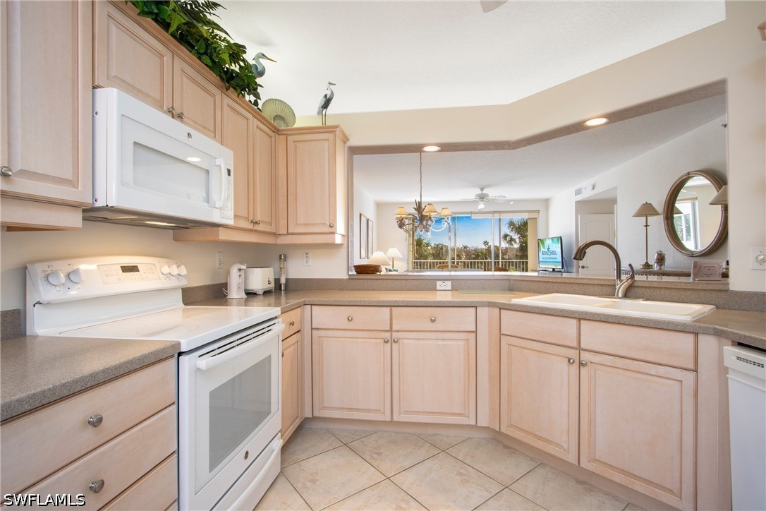 7655 Pebble Creek Cir 201 Property Photo 6