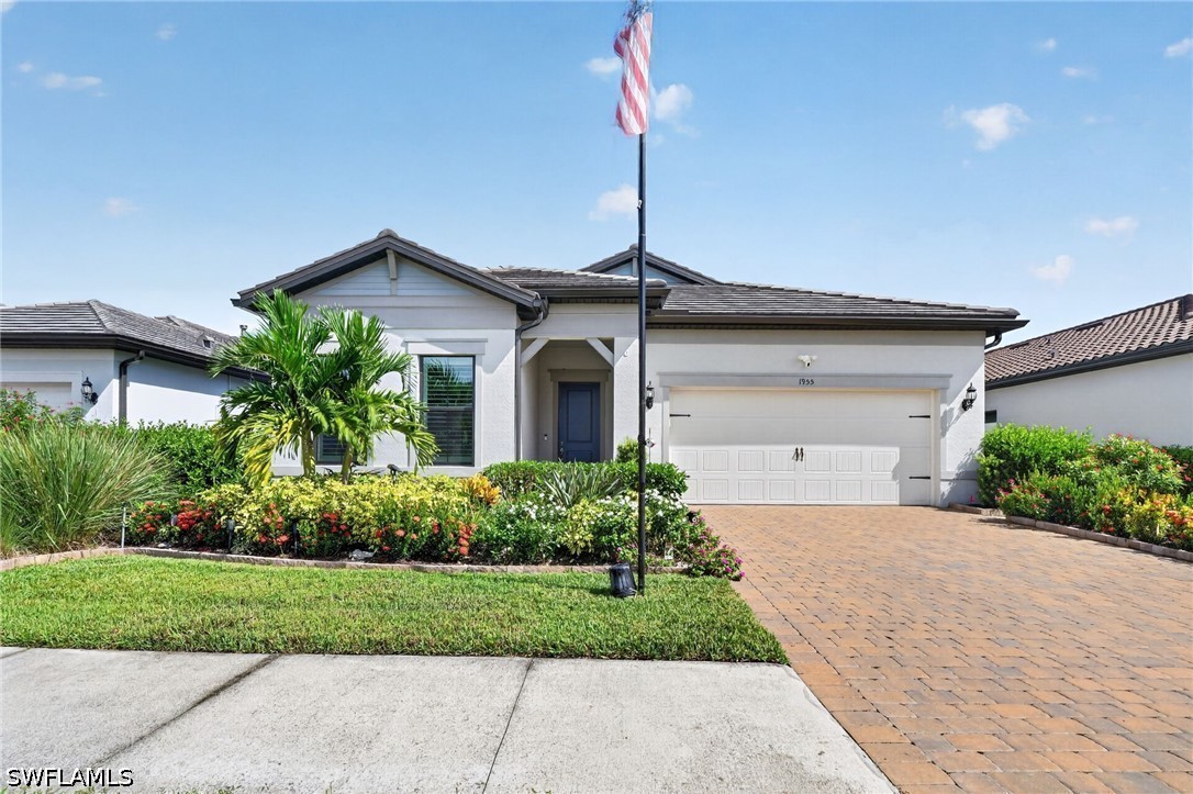 1955 Tripletail Ln Property Photo 6