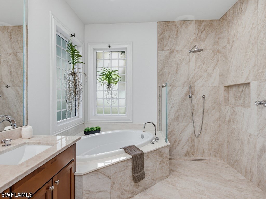 226031608 Property Photo 19