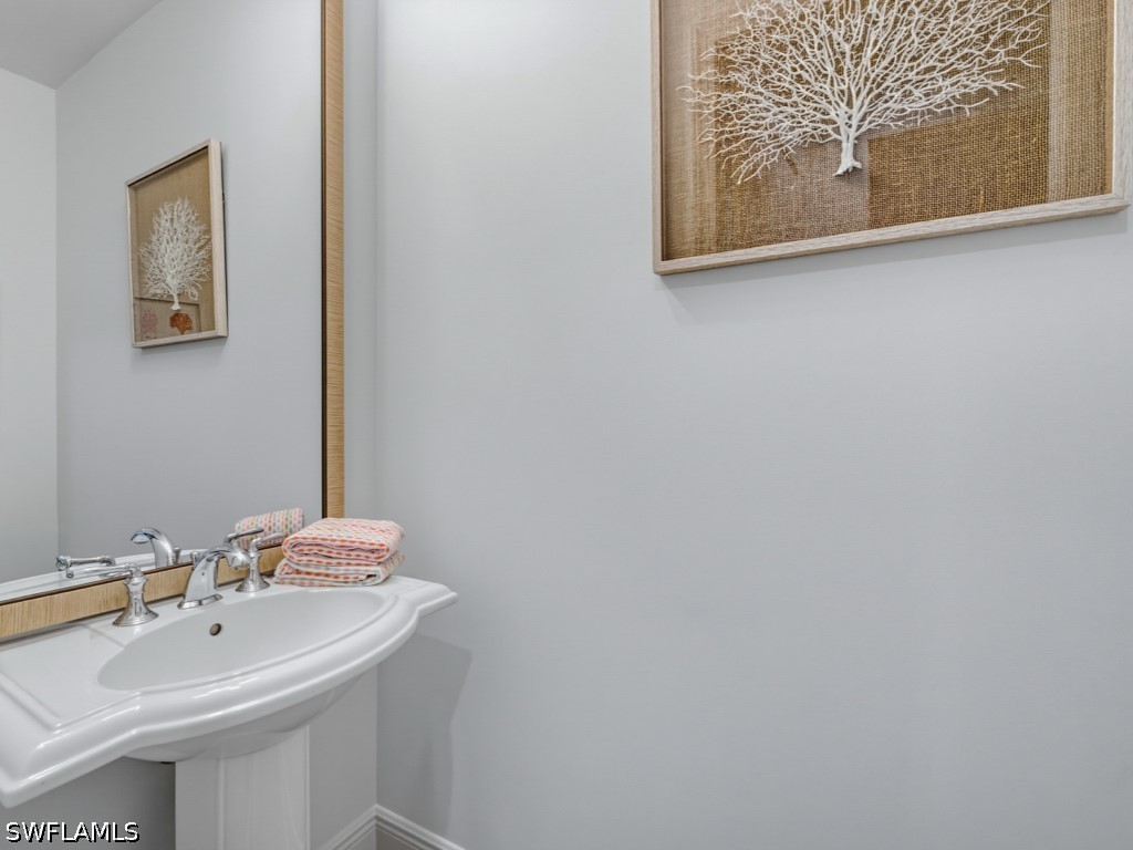 226031608 Property Photo 24