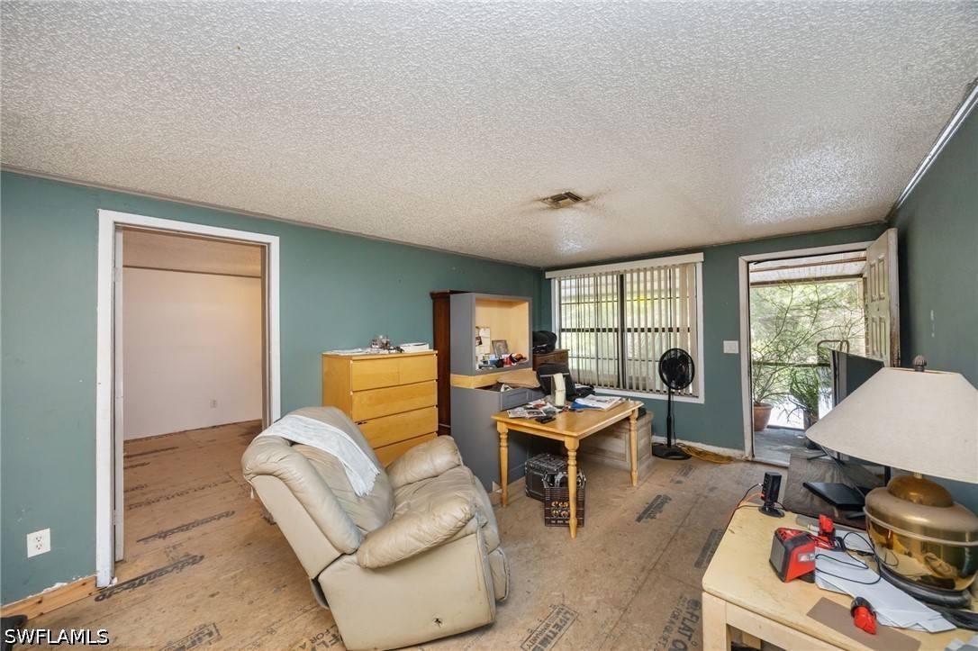 226031645 Property Photo 8