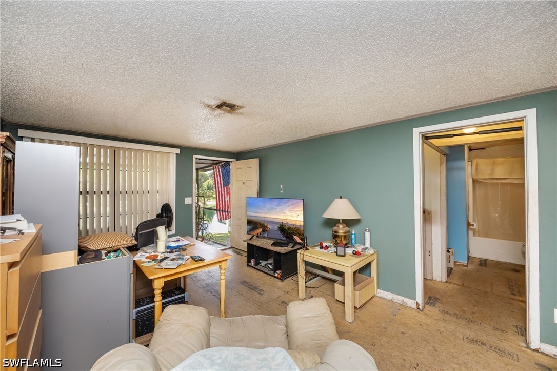 226031645 Property Photo 9