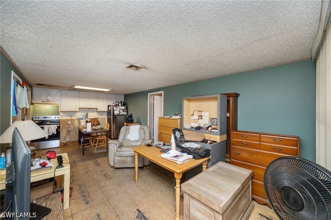 226031645 Property Photo 11
