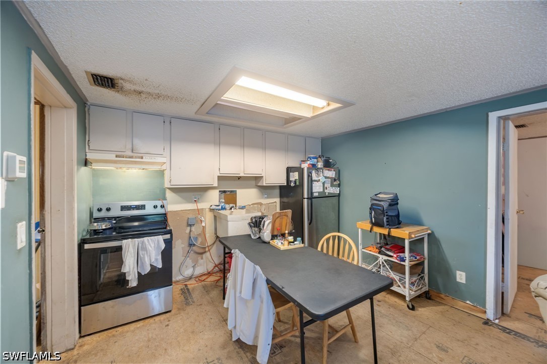 226031645 Property Photo 12
