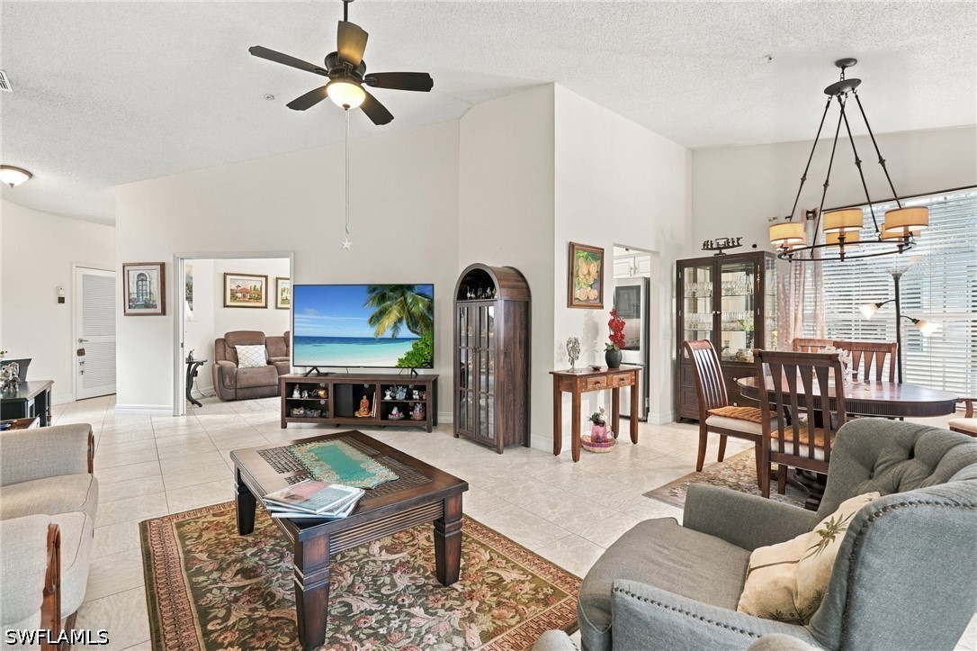 73 Silver Oaks Cir 10201 Property Photo 4