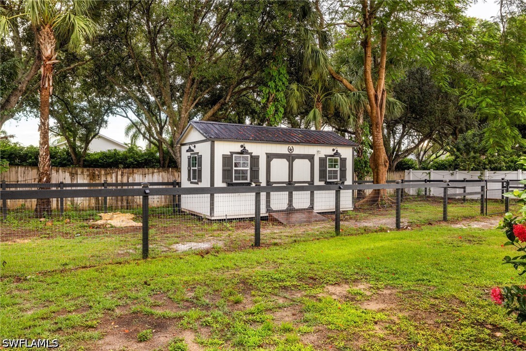 20661 Tanglewood Ln Property Photo 42