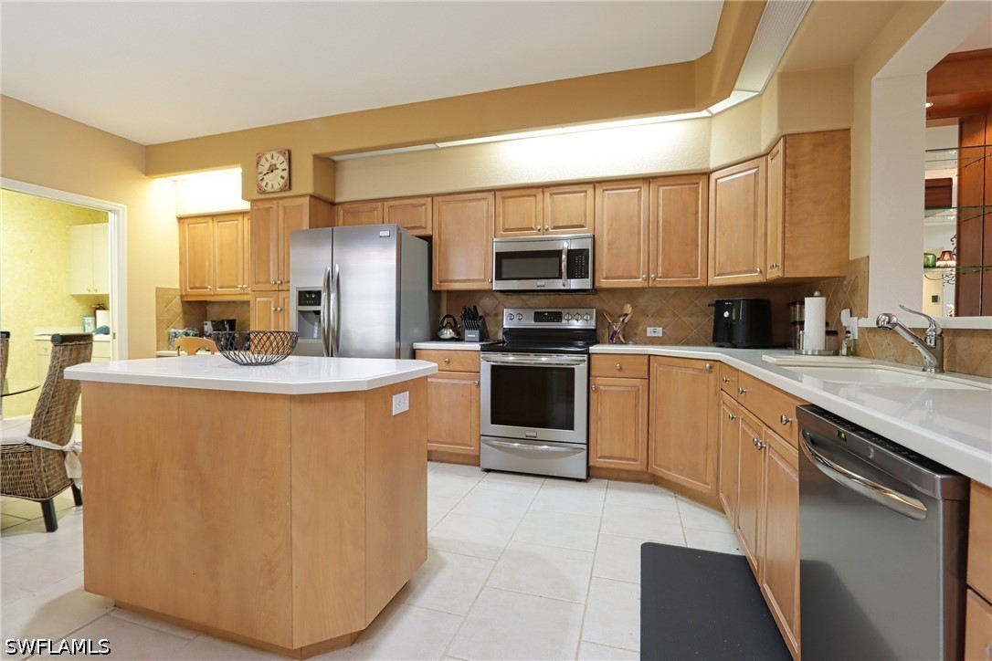 5901 Ashford Ln Property Photo 6