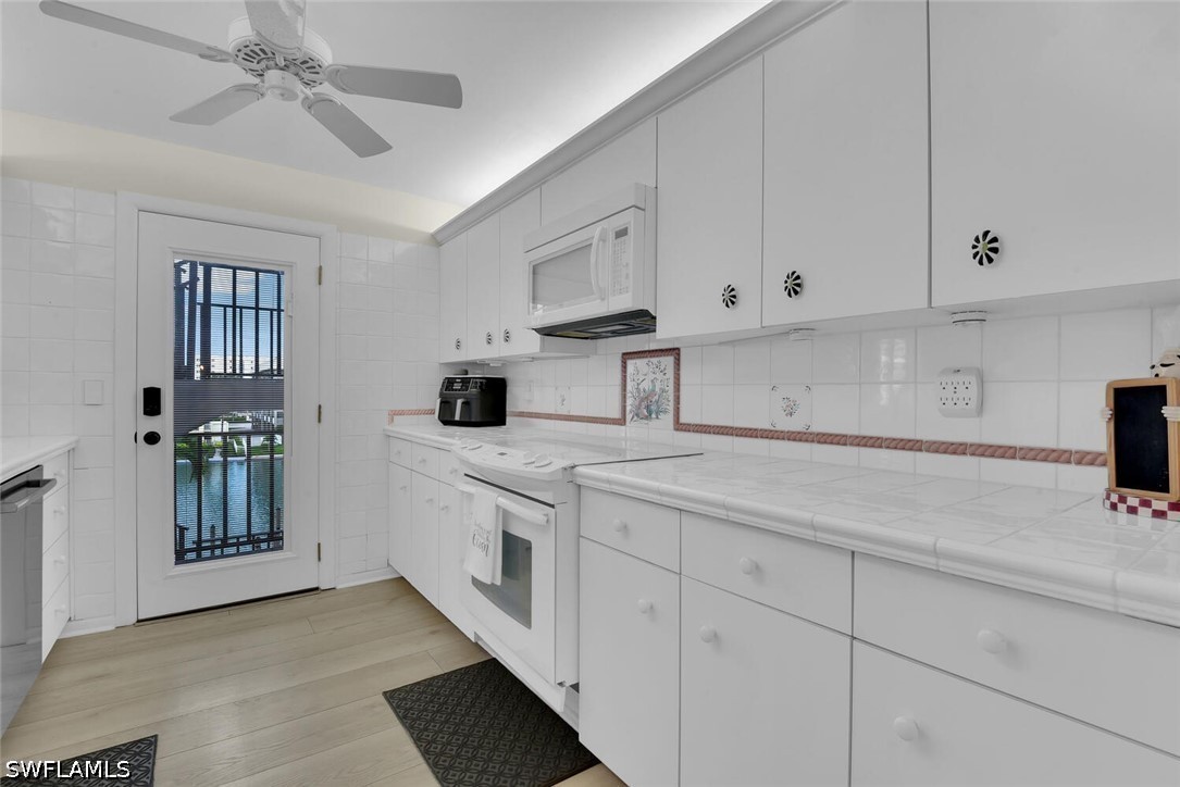222 Harbour Dr 403 Property Photo 12