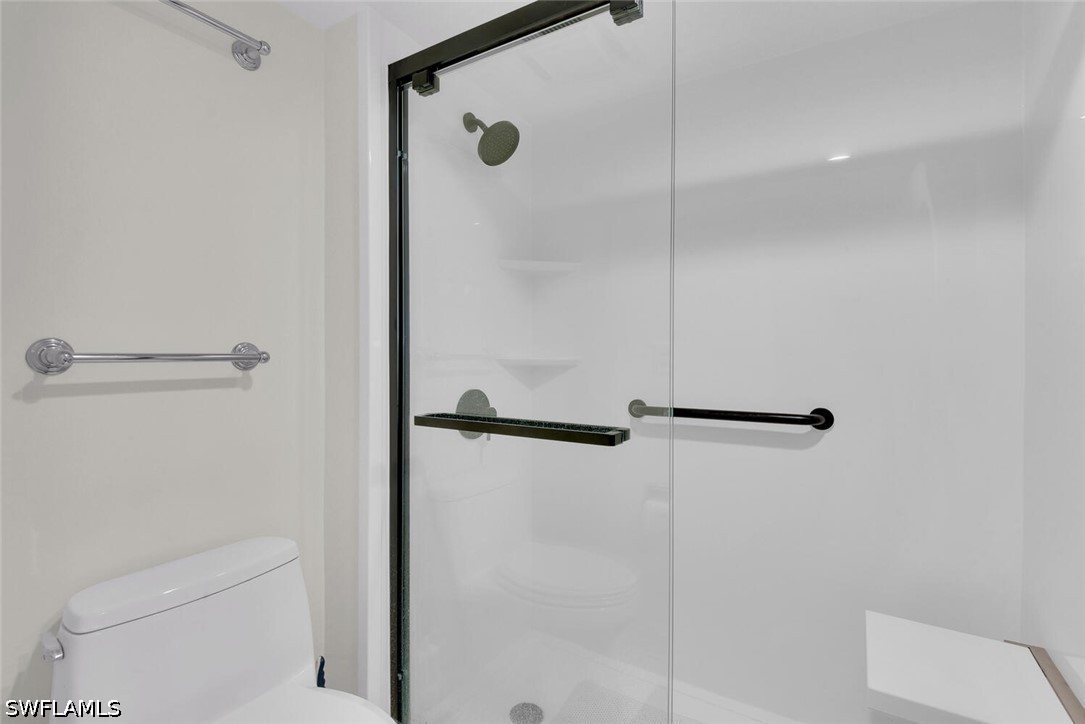 222 Harbour Dr 403 Property Photo 16