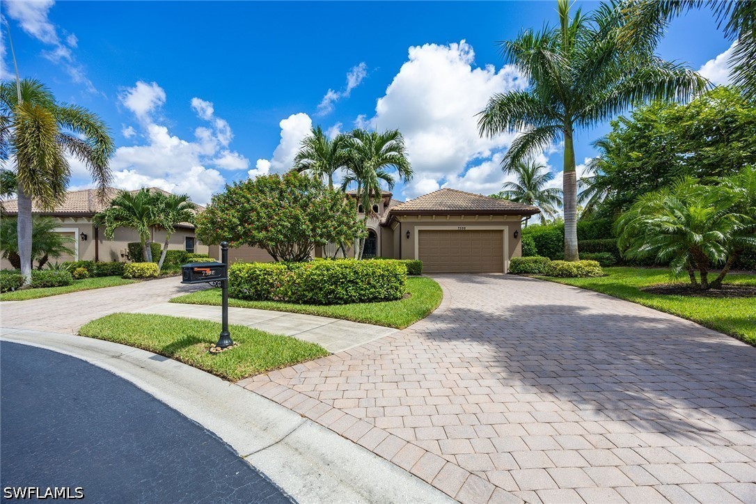 7598 Moorgate Point Way Property Photo 1