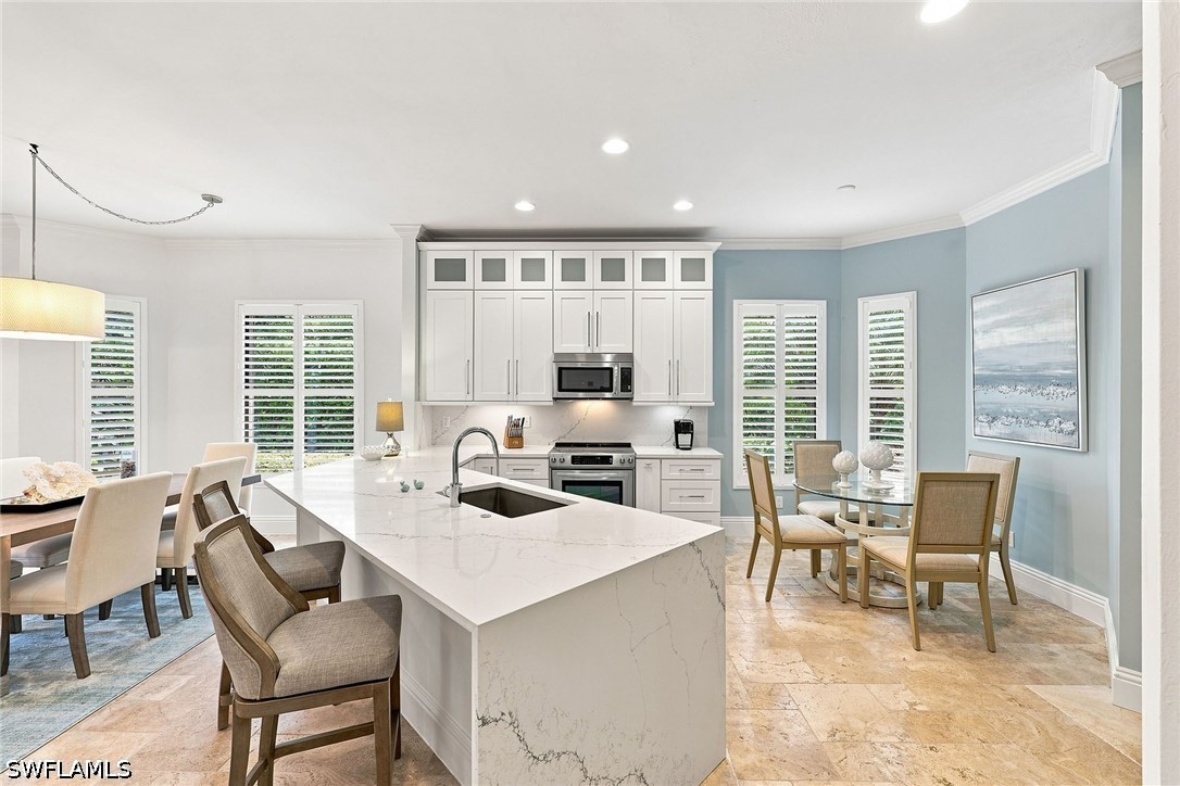 7598 Moorgate Point Way Property Photo 3